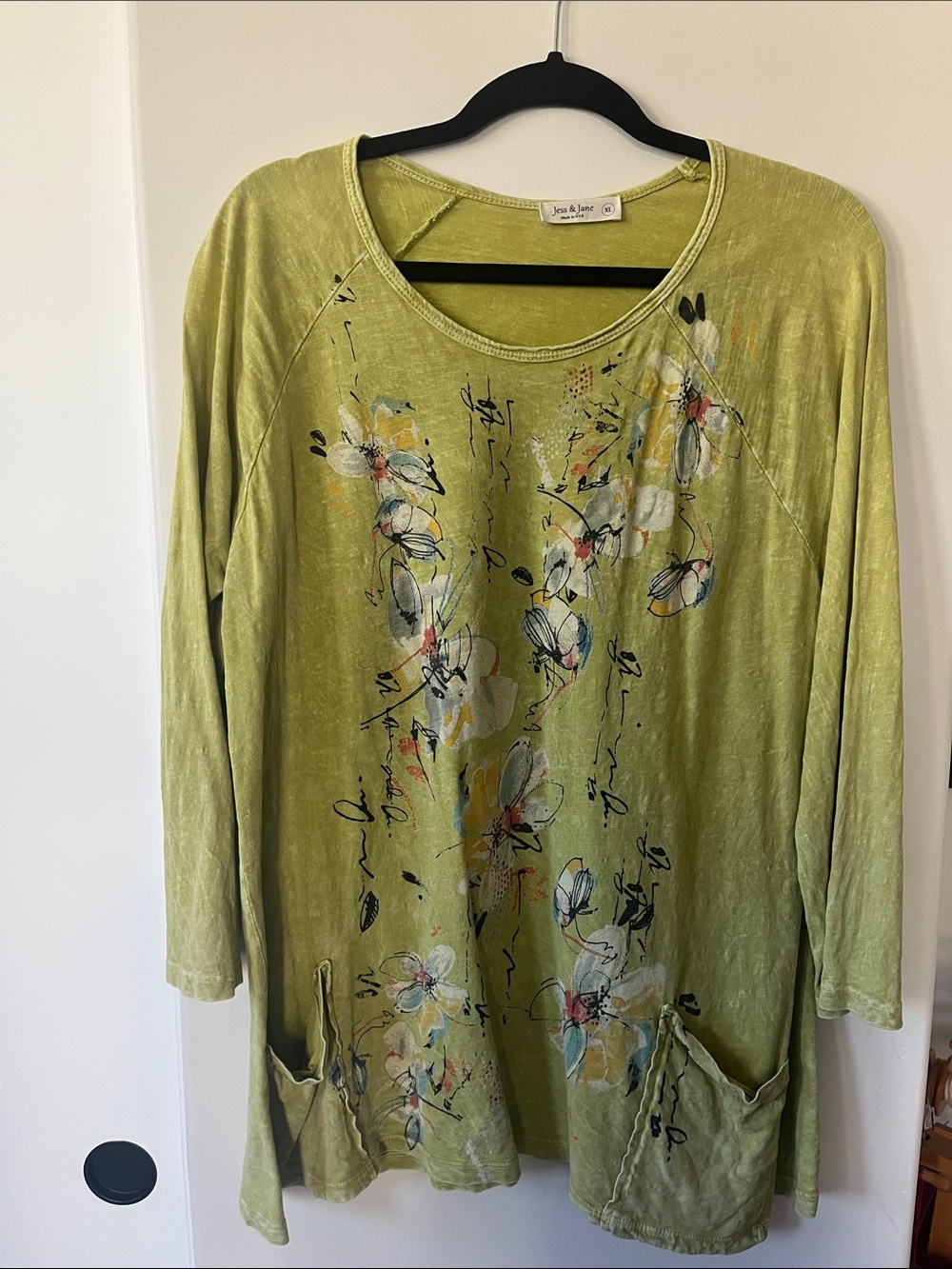 Jess & Jane Lime Floral Scoop-Neck Tunic with Pockets